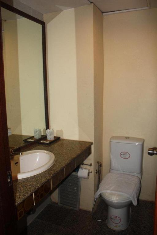 Top Sukhumvit Hotel