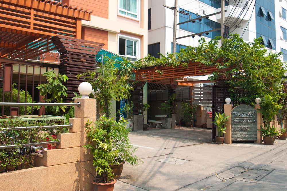 Golden House @ Onnut Station Bangkok