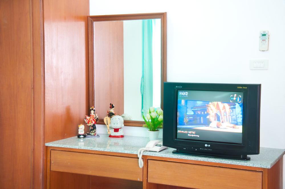 Motel Golden House @ Onnut Station 2*