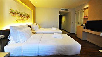 Parinda Hotel 4*