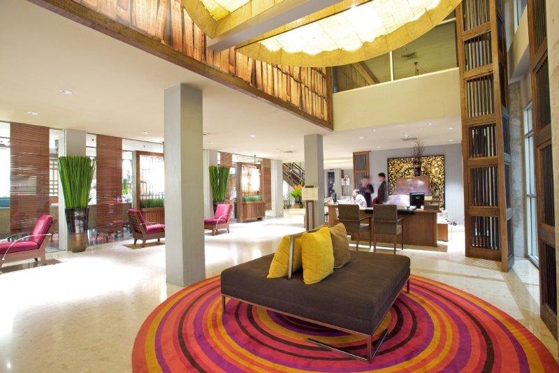 Triple Two Silom 4*