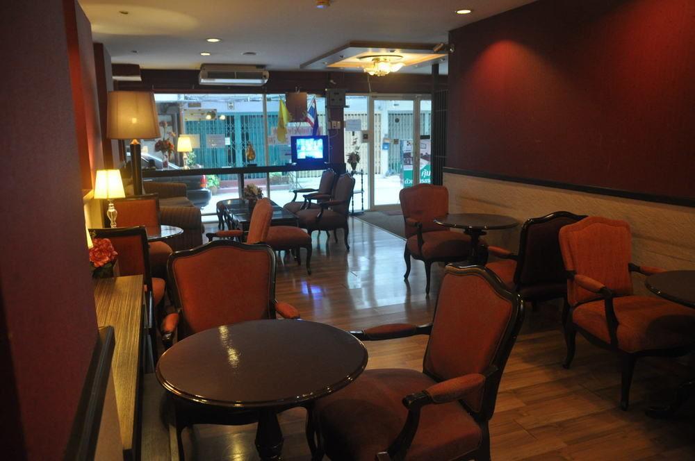 Arawana Express Phromphong Hotel 3*