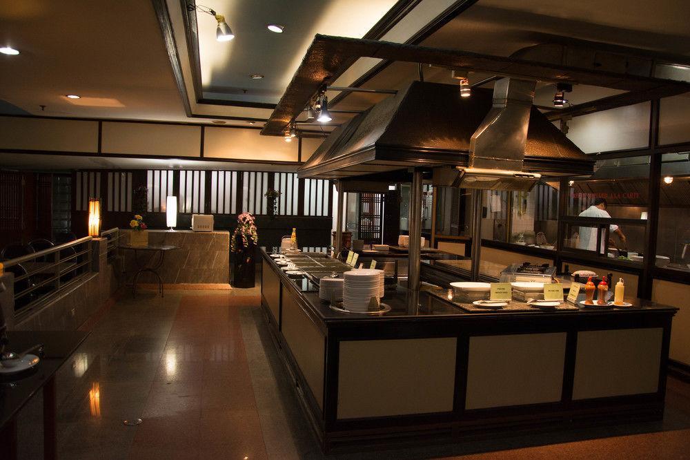 Maxx Hotel