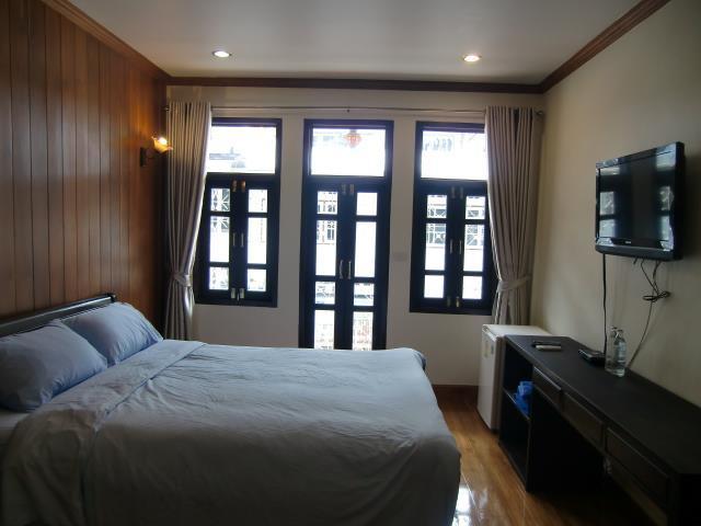 The Royal Thatien Village 2* Bangkok