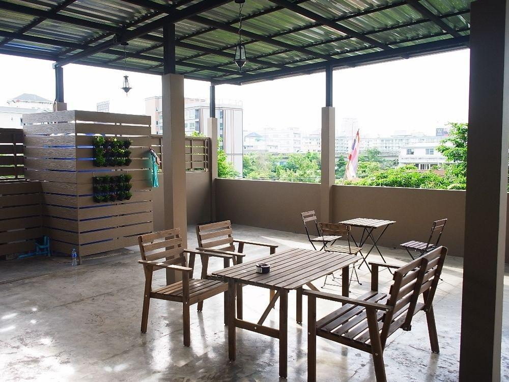 Vx The Fifty Hostel