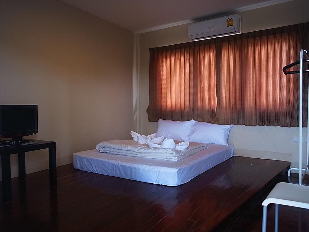 Vx The Fifty Hostel Bangkok