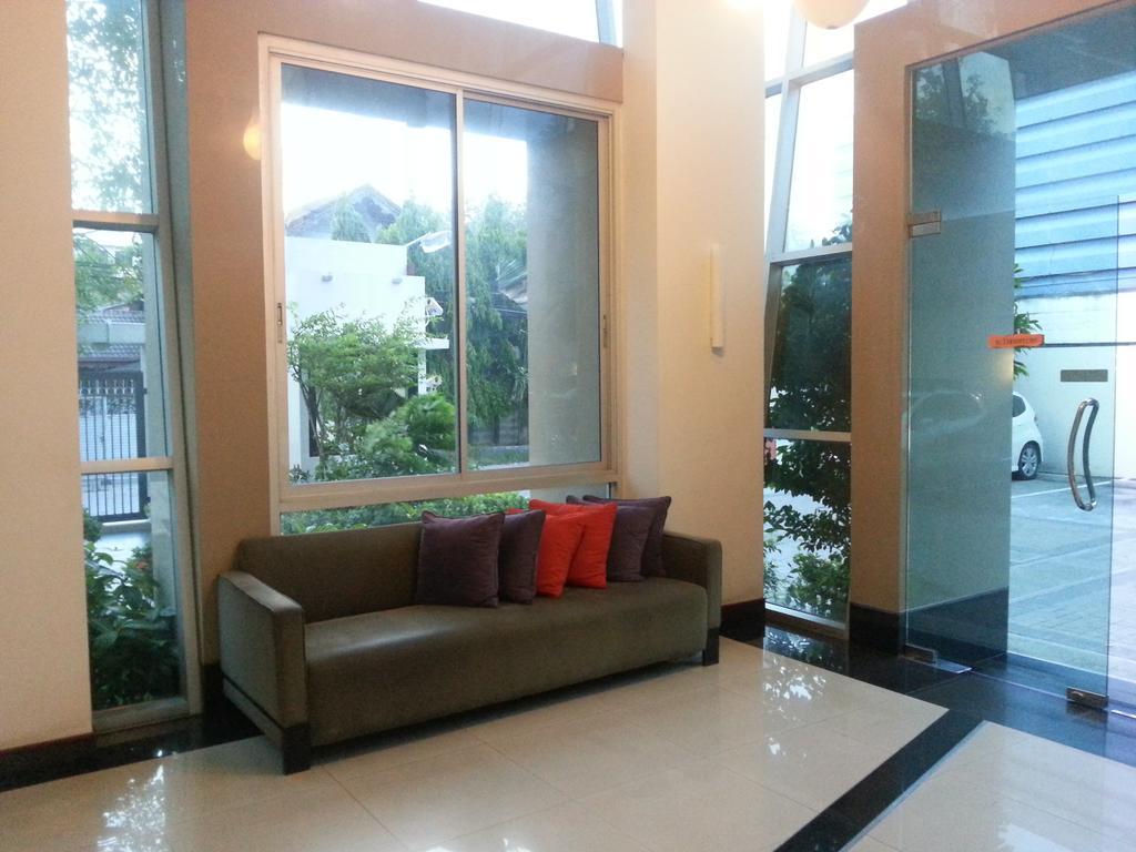 Kensington Apartment