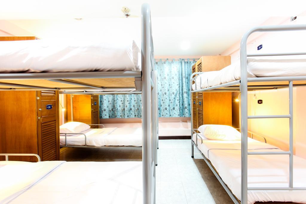 Hostel 8 Sukhumvit Soi 8 *