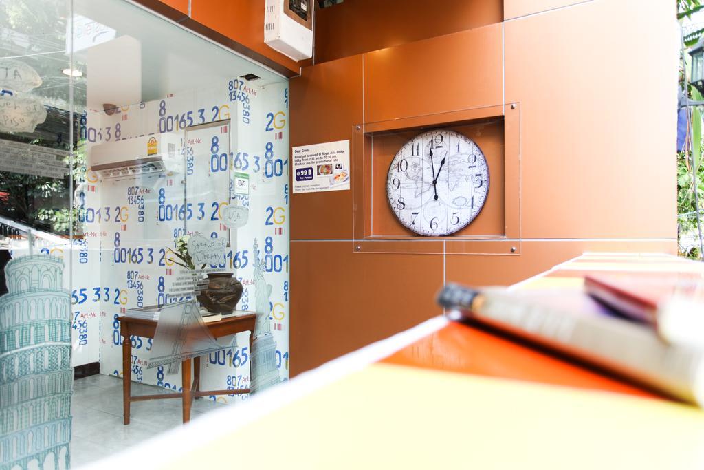 Hostel 8 Sukhumvit Soi 8 *