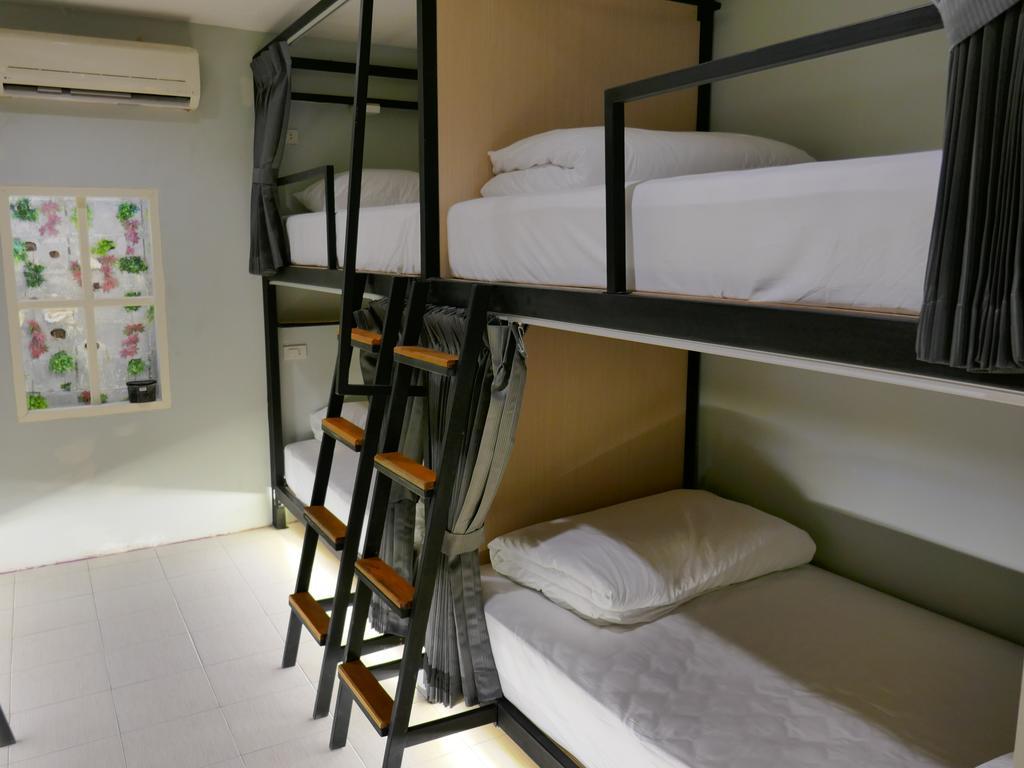 First 1 Boutique At Sukhumvit 1 Hostel Bangkok