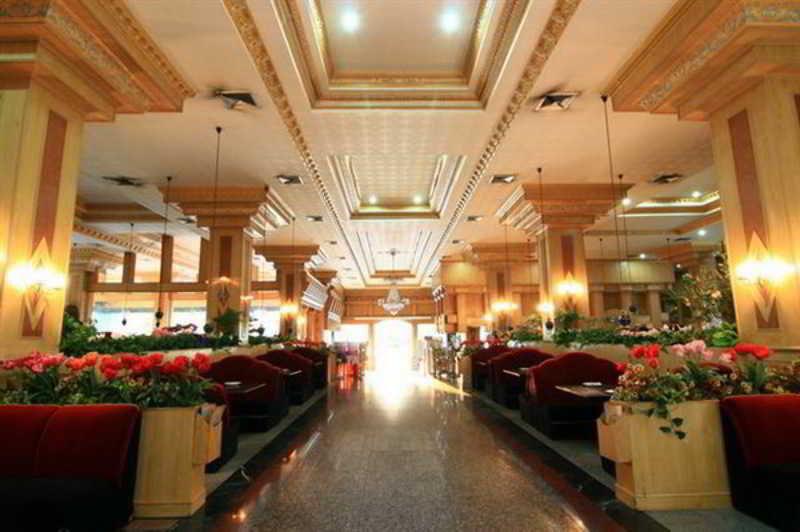 13 Coins Airport Ngam Wong Wan - Domestic Hotel Bangkok