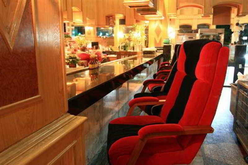 13 Coins Airport Ngam Wong Wan - Domestic Hotel