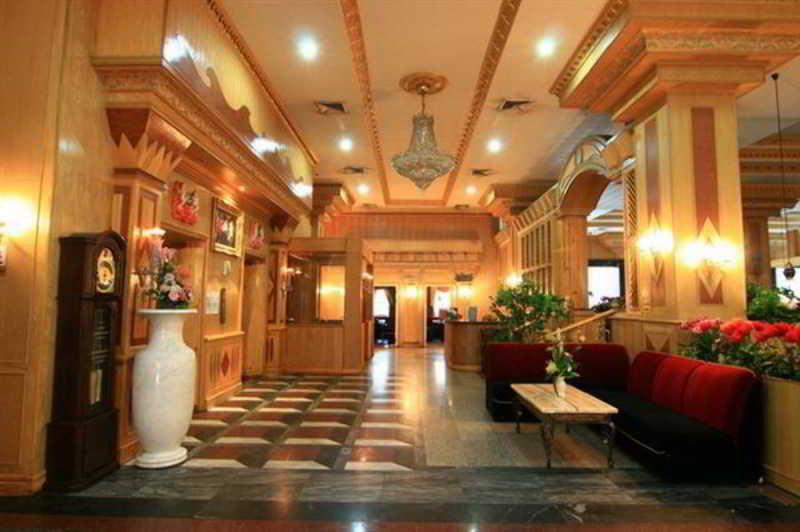 13 Coins Airport Ngam Wong Wan - Domestic 3*