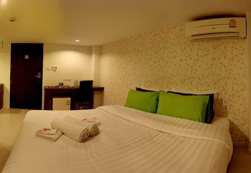 Nantra Silom 3*