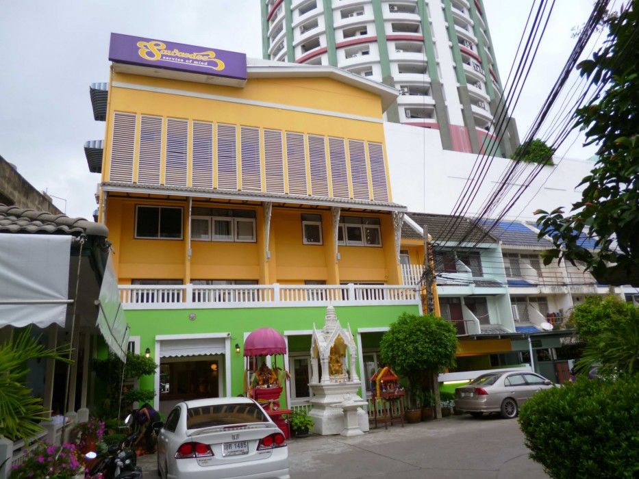 Sawasdee Sukhumvit