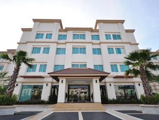 Avion Hotel