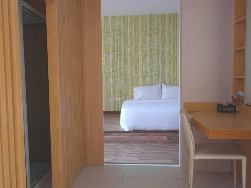 Hotel Nantra Retreat And 3*
