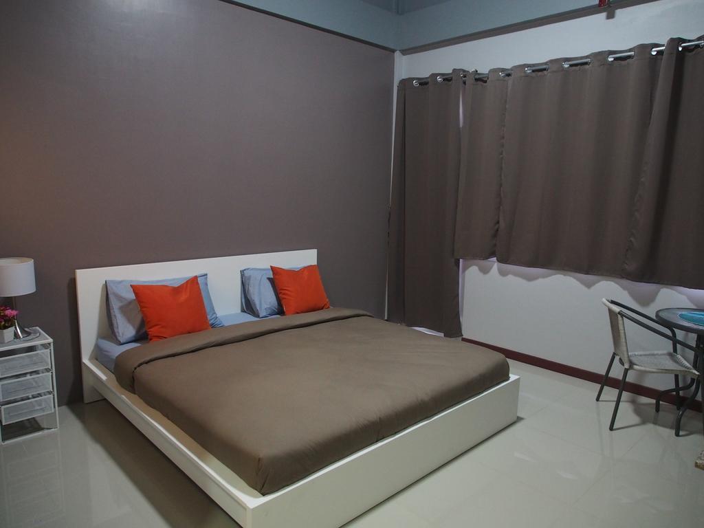 Rumah tetamu Sriyanar Place Bangkok