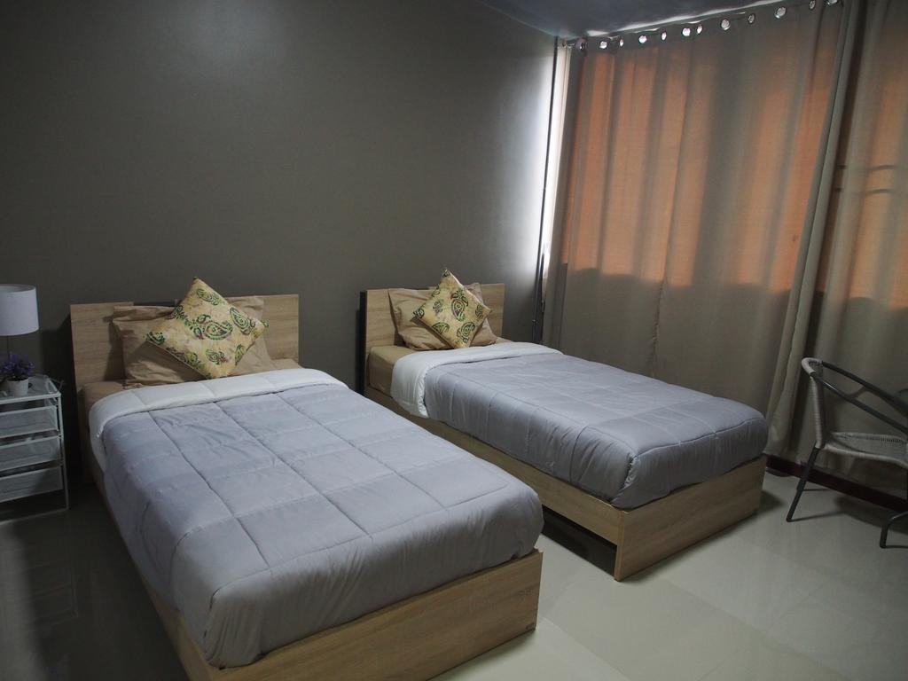 Sriyanar Place Rumah tetamu *