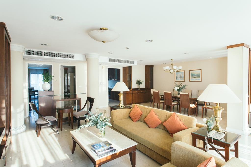 Thomson Hotel