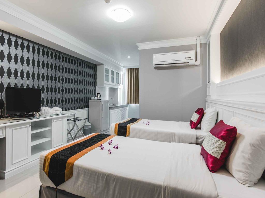 Convenient Park Hotel
