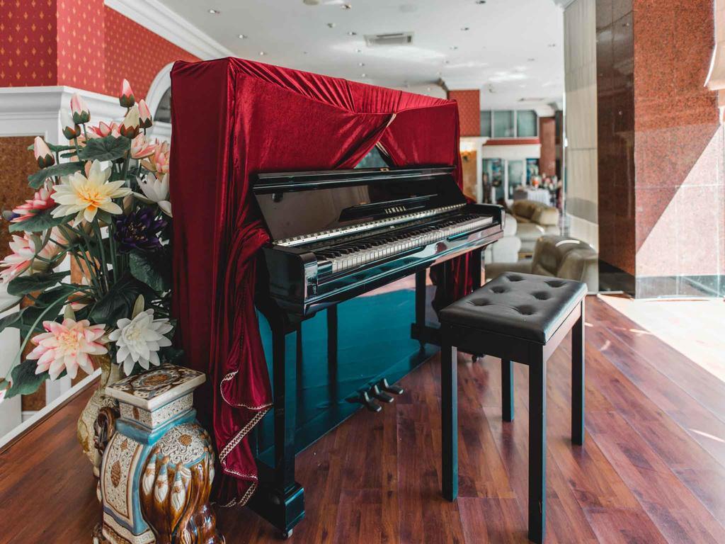 Convenient Park Hotel