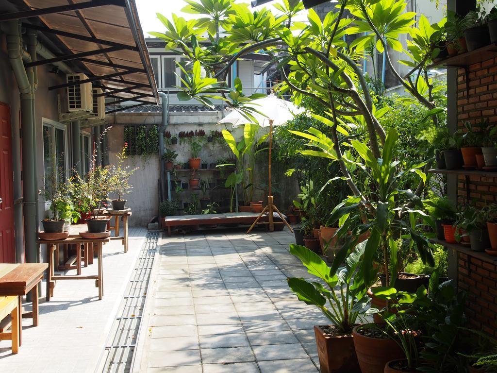 Sriyanar Place Rumah tetamu *