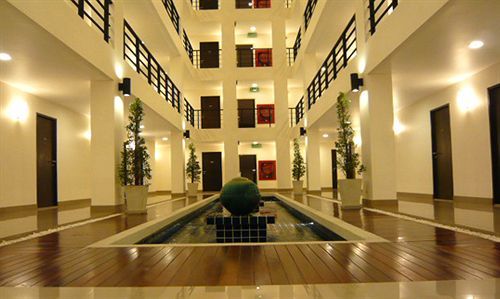 The Atrium Ratchada 13 Aparthotel 3*