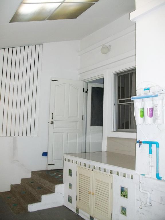 A Joy House - Kaset Nawamin City Holiday home Bangkok