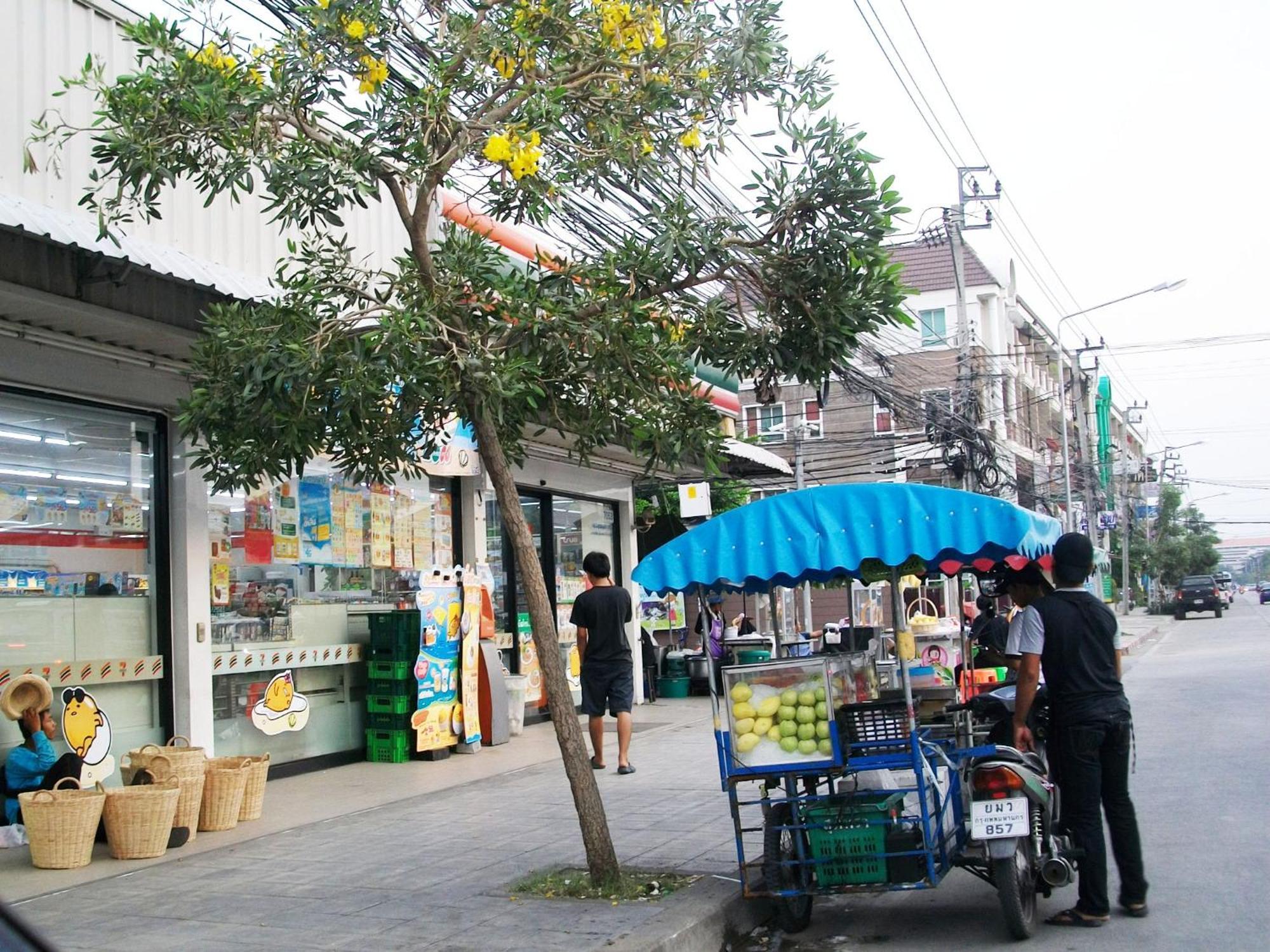 A Joy House - Kaset Nawamin City Holiday home