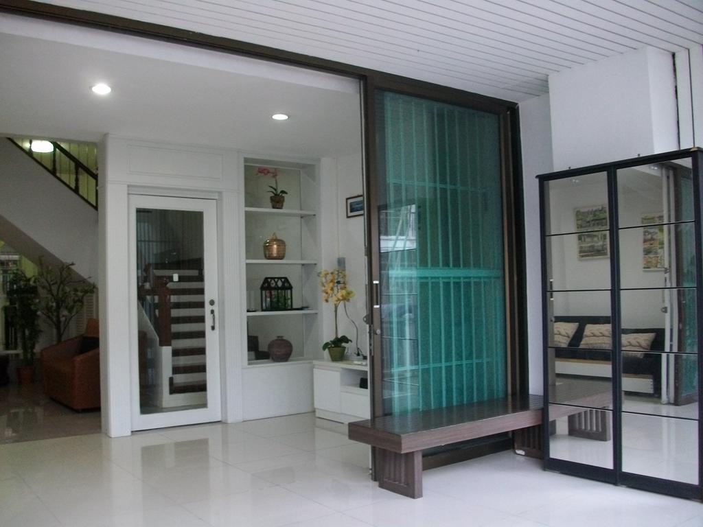 A Joy House - Kaset Nawamin City Bangkok