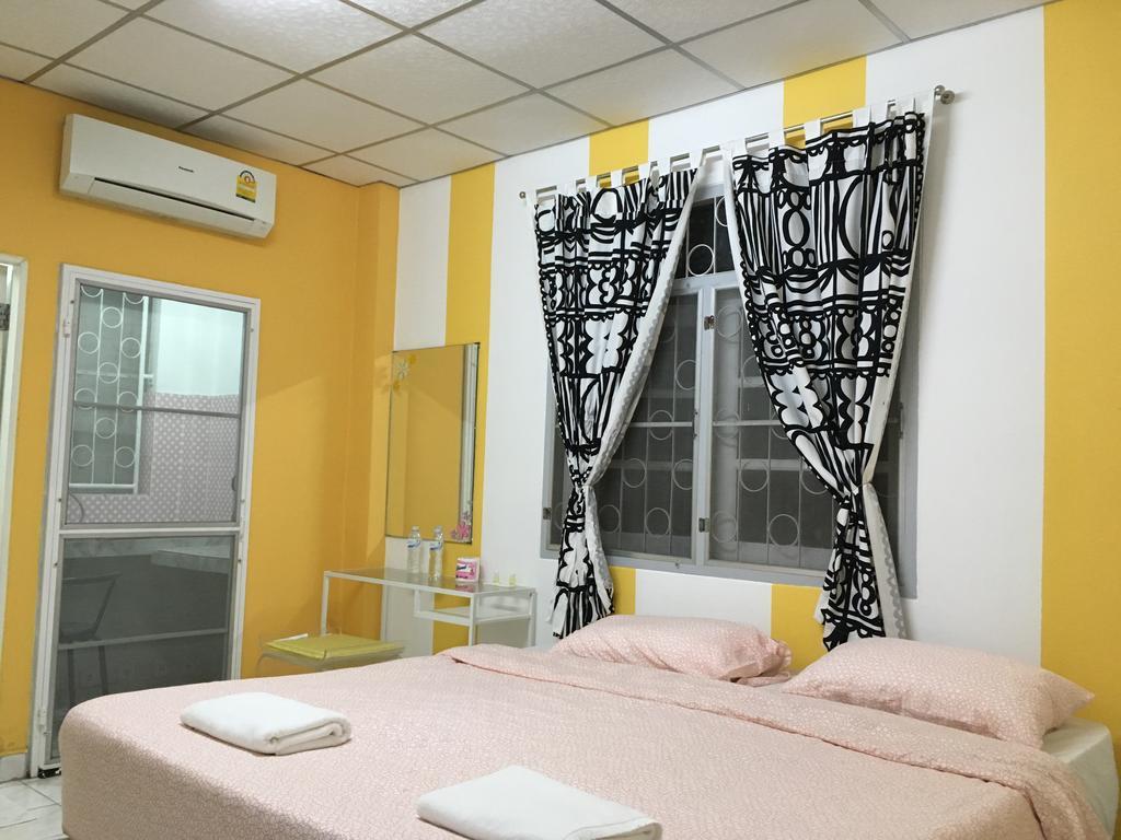 Park Avenue@huamark Hostel Bangkok