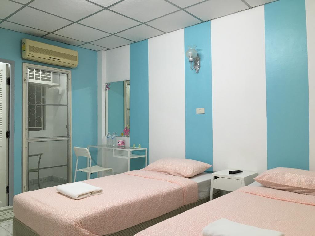 Hostel Park Avenue@huamark Bangkok