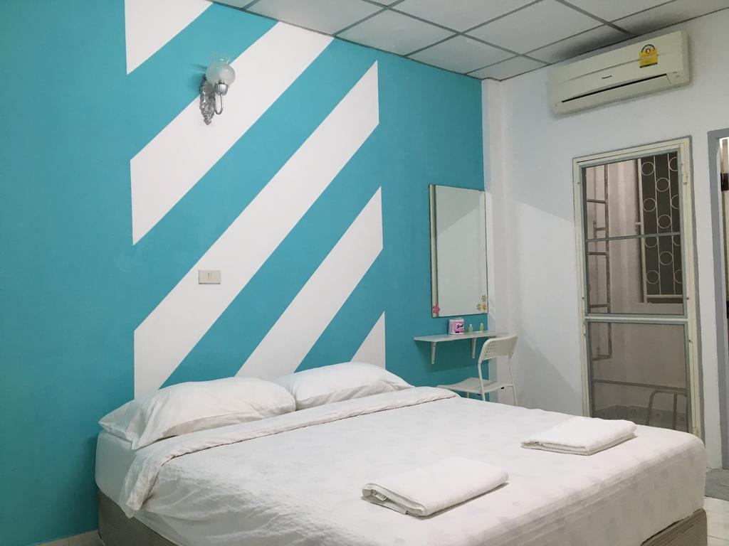 Hostel Park Avenue@huamark Bangkok