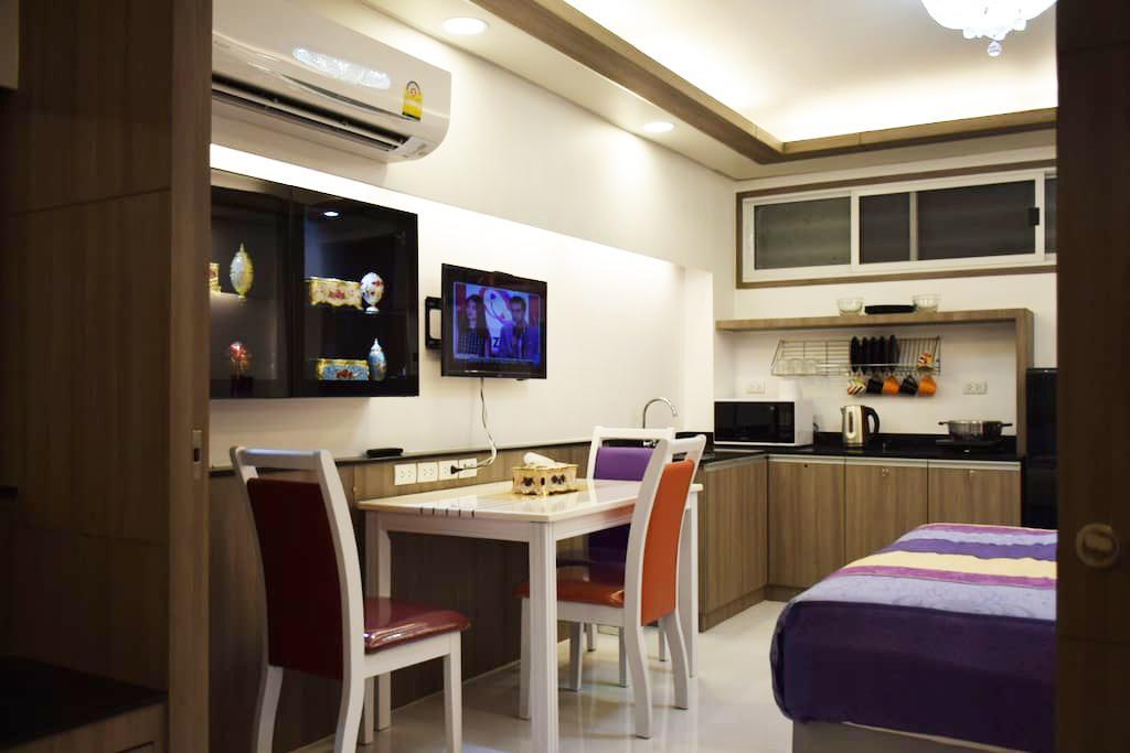 Family Pratunam Apartment