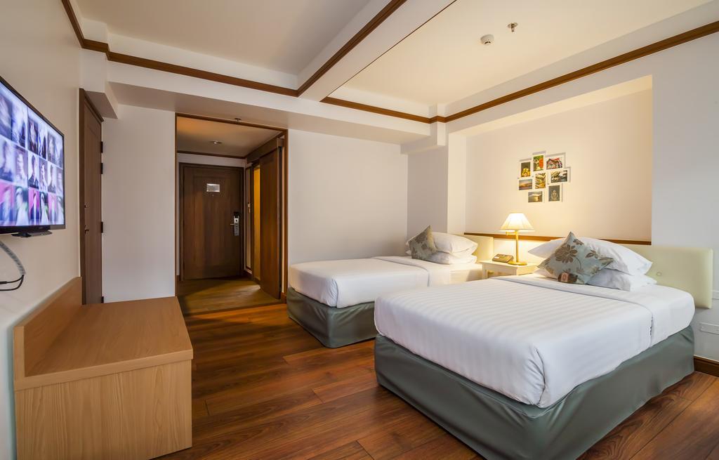 Silom Hotel 3*