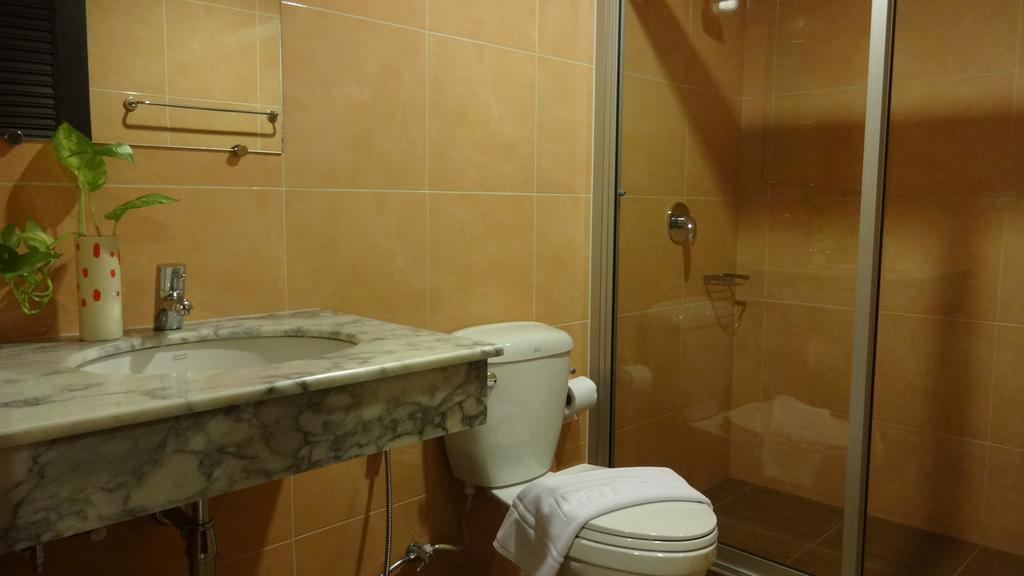 Mango Bedroom Inn 2*