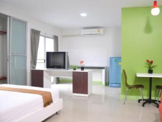 Herberg Golden On-nut Bangkok