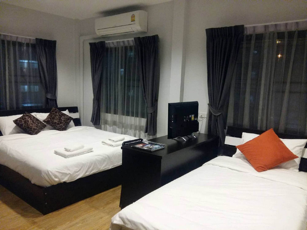 Bed & Breakfast The Cube Sathorn Boutique Hotel: Modern Near Bts Surasak Bangkok