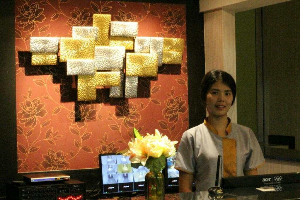 Leelawadee Modern Huaykwang - ลีลาวดี ห้วยขวาง 3* Bangkok