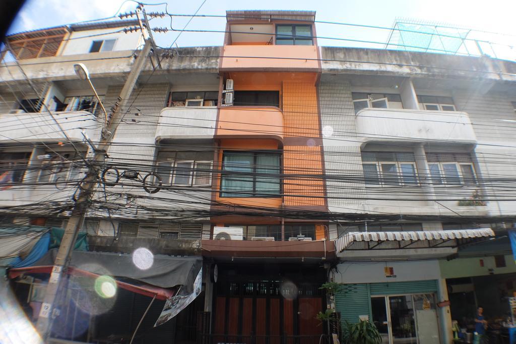 Pillow Land Onnut Hostel *