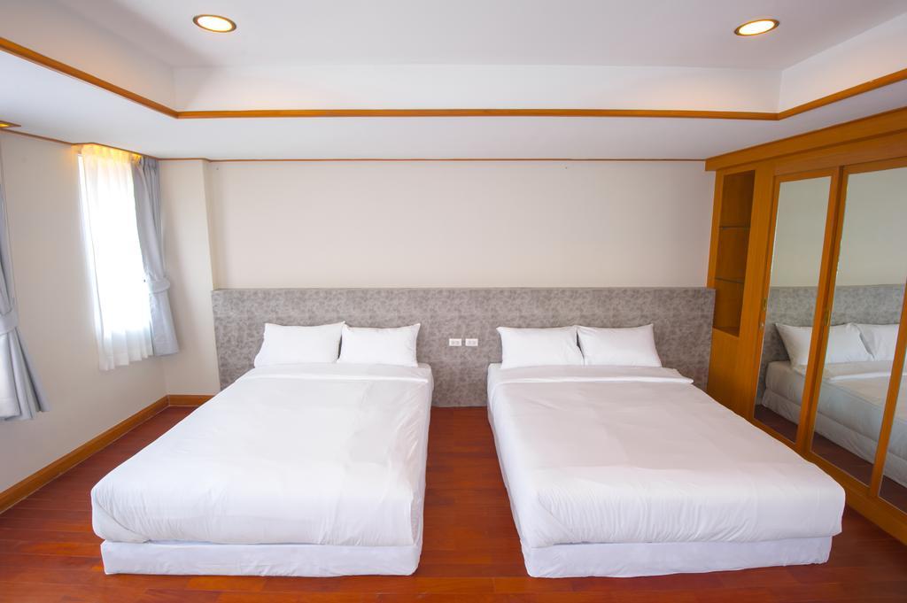 Glur Pratunam Hostel Bangkok