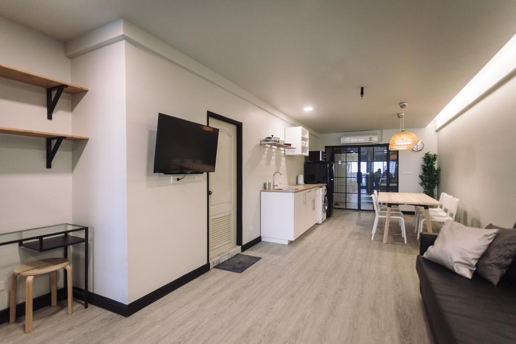 Silom 2 Bedrooms Bts S6 Apartment Bangkok