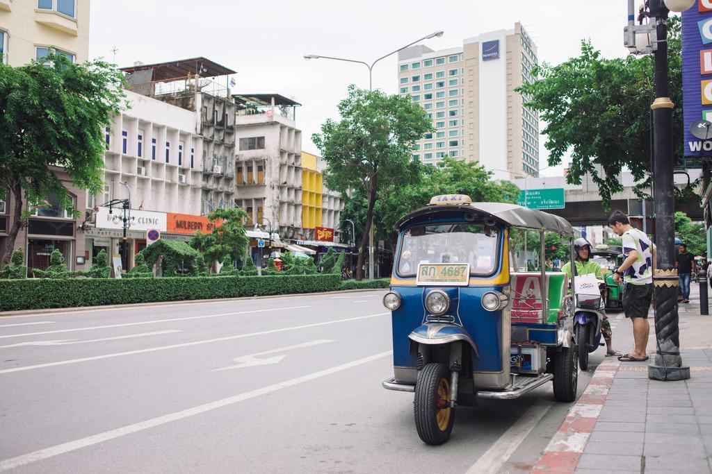 Silom 2 Bedrooms Bts S6 Bangkok