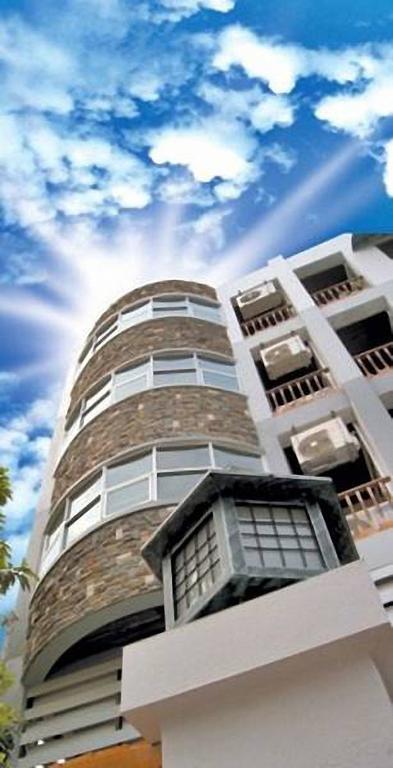 Atsathon Aparthotel *