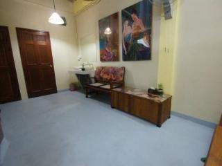 Hostel Baan Bovorn *