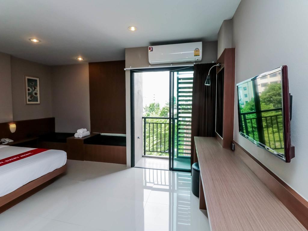 Nida Plubpla Bangkapi 591 Bangkok
