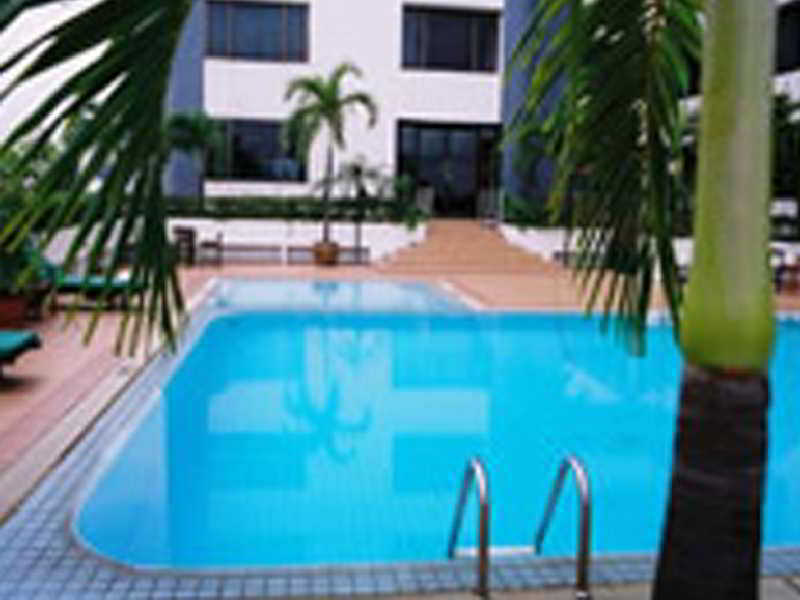 Maxx Hotel