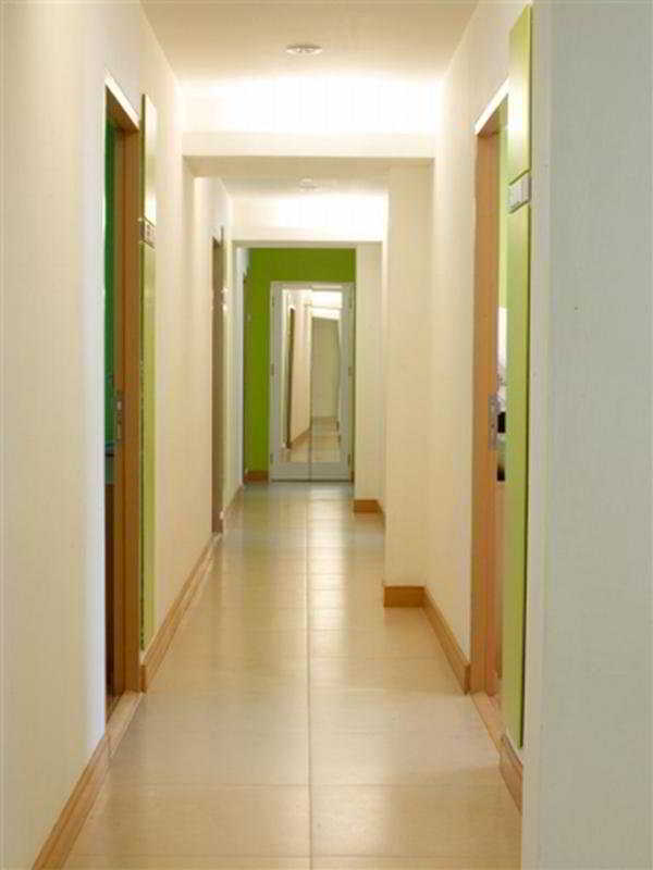 Nantra De Comfort Hotel 3*