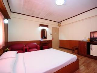 Palace 2* Bangkok